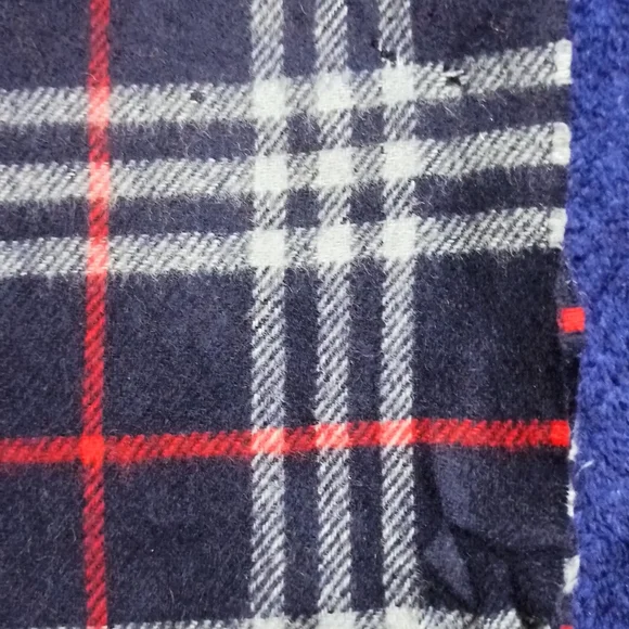 Burberry - Picture 2 of 3